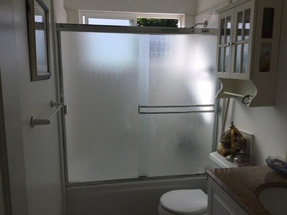 5th image of 5649 Holland Ln