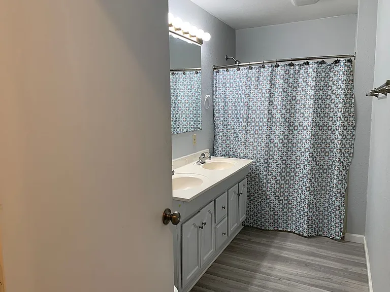 20470 Terry Ln — Photo 23
