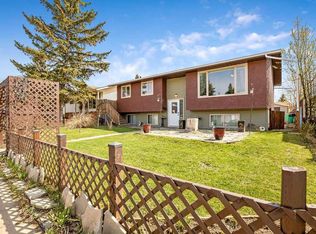 13 W Park Rd, Strathmore, AB T1P1H6
