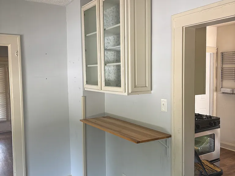 1240 N Temple Ave — Photo 13