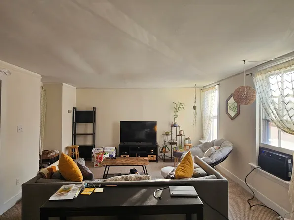 10 Schooleys Mountain Rd #1, Long Valley, NJ 07853