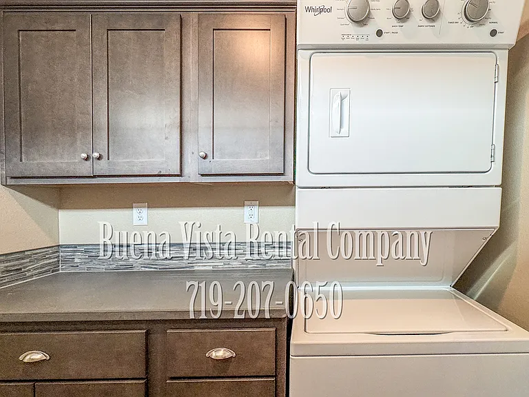 Barnwood Dr — Photo 34