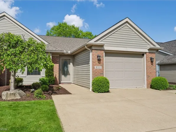2111 Lakefield Dr, Huron, OH 44839