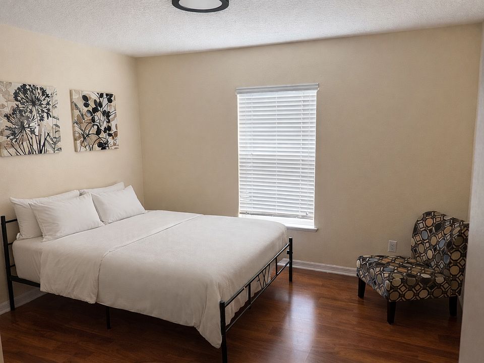 1st image of 147 Cabrillo Dr #B