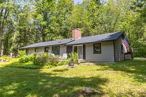 50 Beach Rd #1 Photo 1