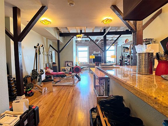 5th image of 1927 Harborside Dr #302