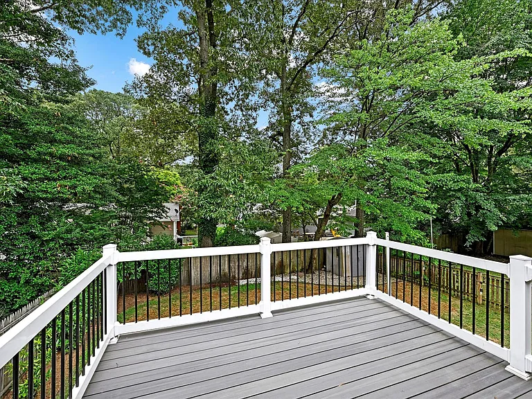 531 Kenmore Rd — Photo 19