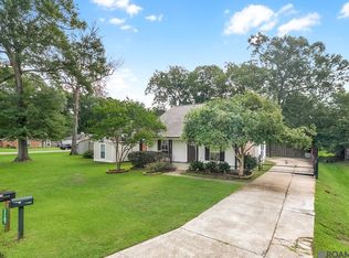 11188 Village Green Dr, Greenwell Springs, LA 70739