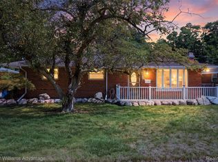 5221 Hayes St, Wayne, MI 48184