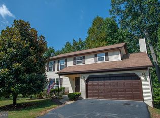 6122 Valley View Dr, Alexandria, VA 22310