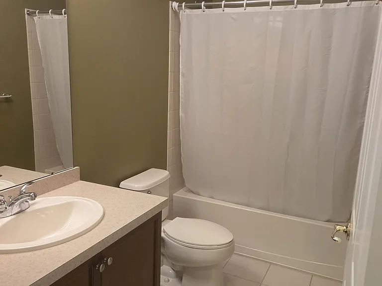 521 Sloan Ct — Photo 4