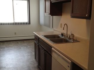 14327 Valley View Rd APT A, Eden Prairie, MN 55344