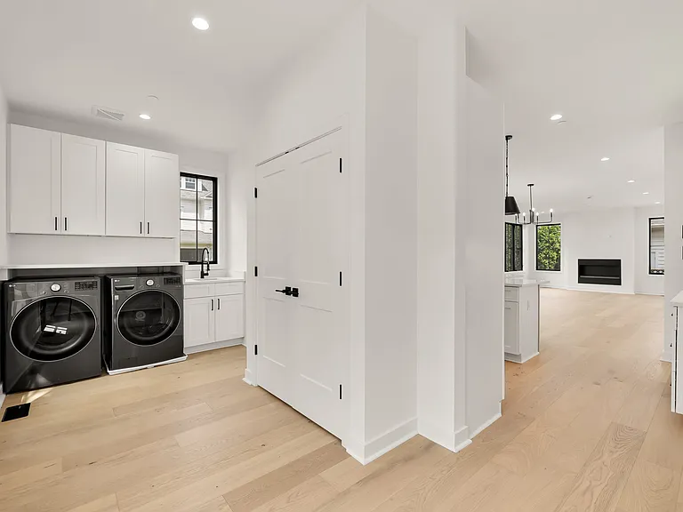 5015 Elm St — Photo 13