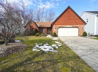 100 Deer Rdg, Getzville, NY 14068