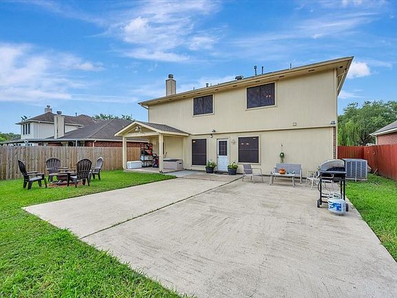 5th image of 4235 Park Ridge Dr