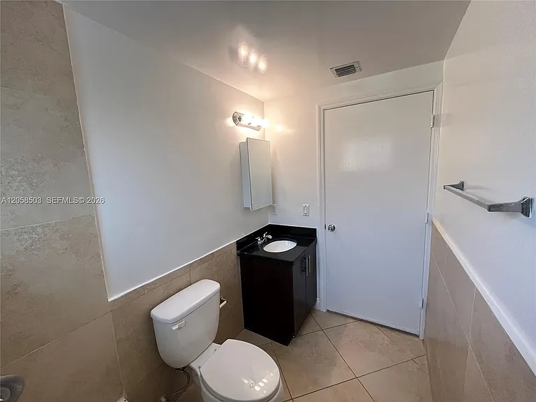 1034 Lenox Ave #8 — Photo 11