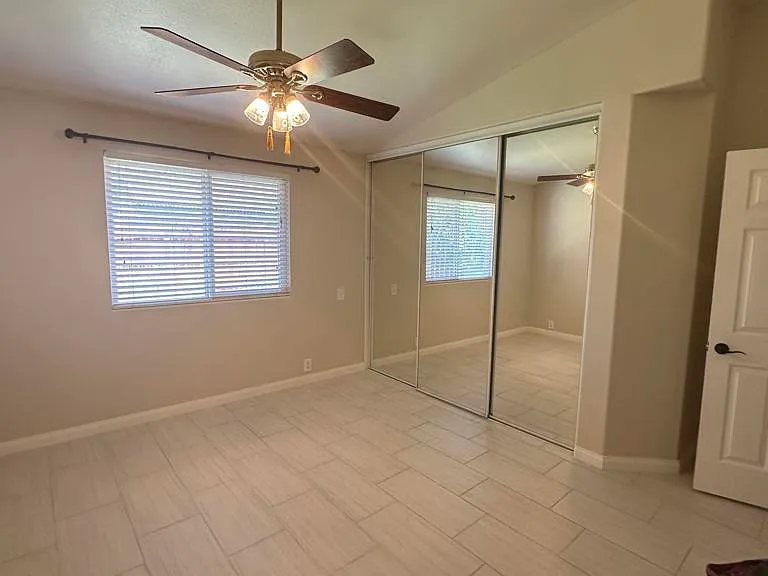 325 Princeton St — Photo 11