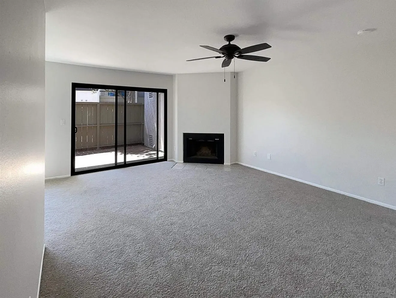 1 bed, 797 sqft, $2,300 — Photo 3