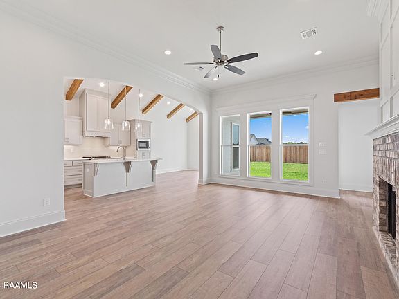 2nd image of 108 Vista Dr