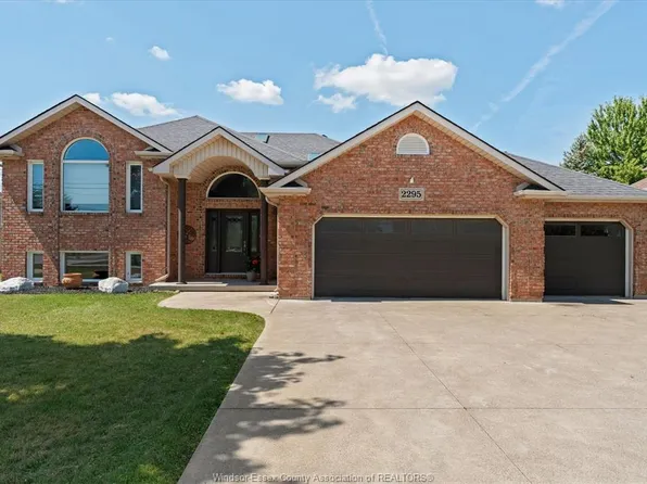 2295 Lesperance Rd, Tecumseh, ON N8N 4R9