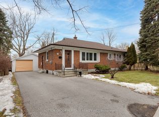122 Euclid St, Whitby, ON L1N 5B1