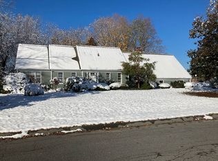 10 Apple Hill Rd, Wilbraham, MA 01095