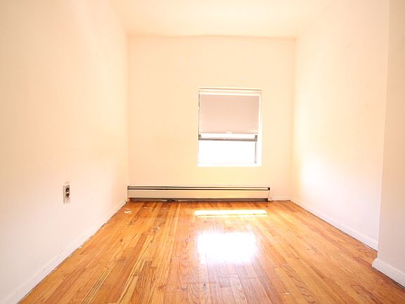 5th image of 521 Lafayette Ave #6F