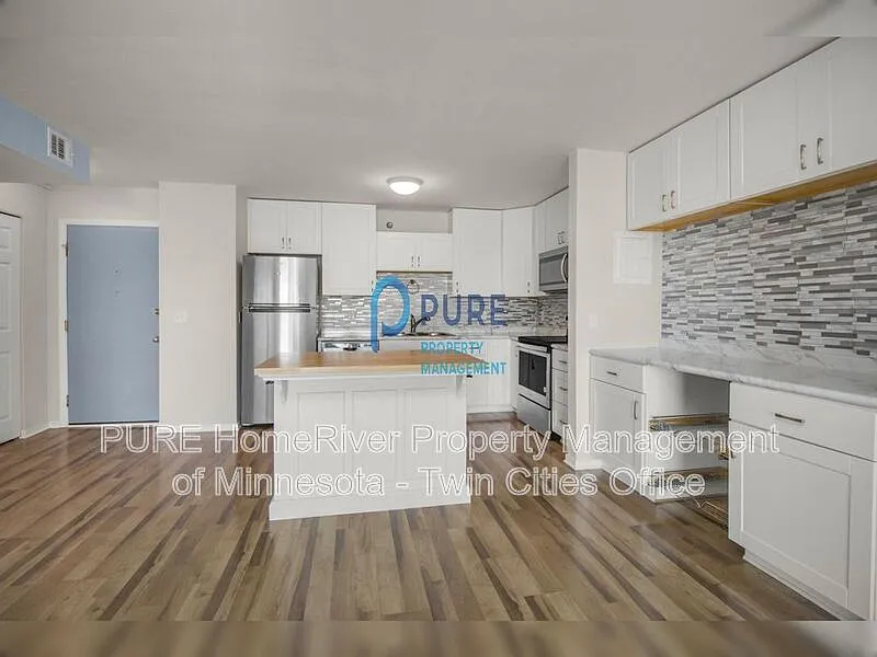 1 bed, 1.0 bath, 828 sqft, $1,375 — Photo 3