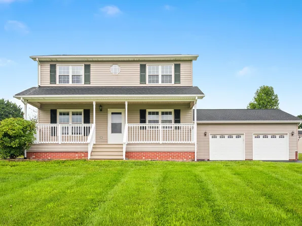 1435 W View Dr, Christiansburg, VA 24073