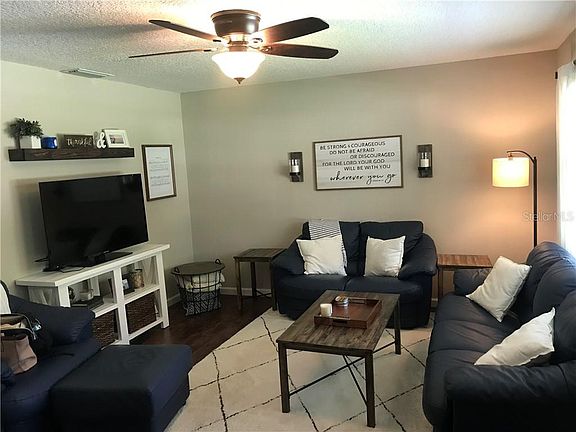 2nd image of 798 Rich Dr