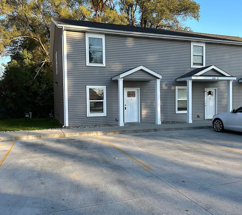 1st image of 625 Simpson Ave APT 1