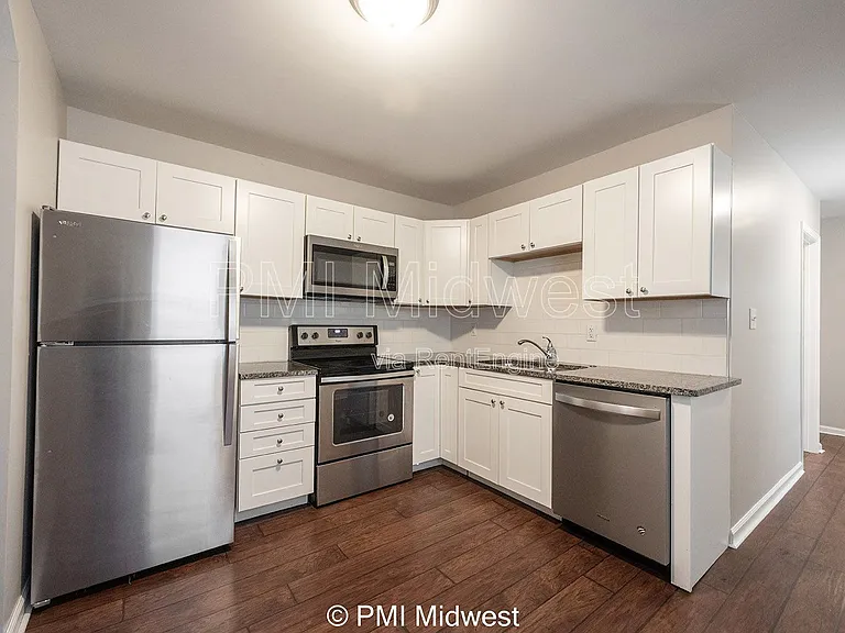 1439 S East St — Photo 9