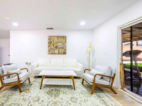 114 Decathlon Cir, Sacramento, CA 95823