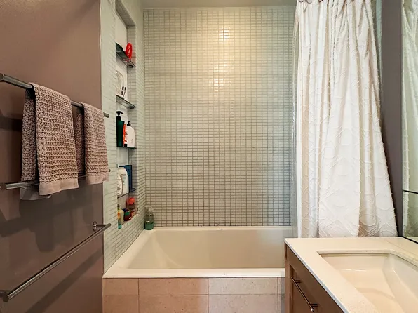 85 Adams Street image 9 of 12