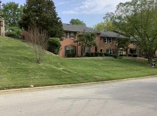 7905 Montero Dr, Prospect, KY 40059