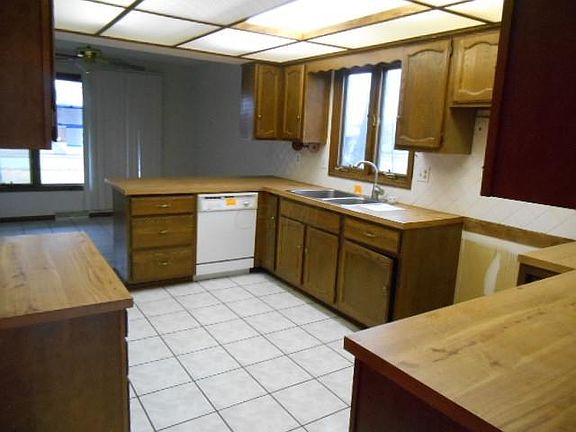 4th image of 4144 Seigman Ave