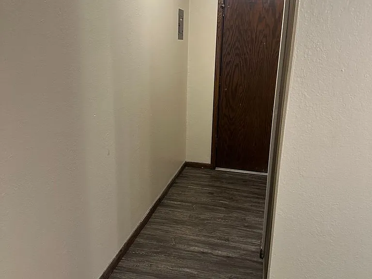 525 6th Ave N #2 — Photo 3