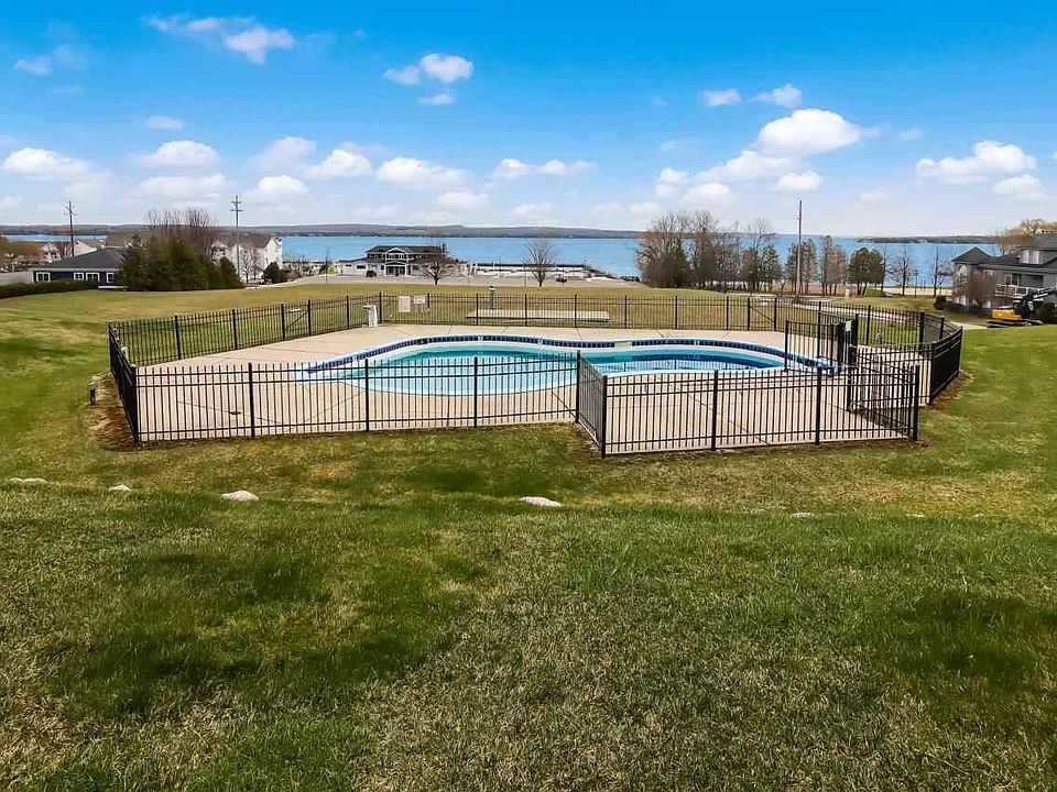 1st image of 1018 Marina Bluff Dr