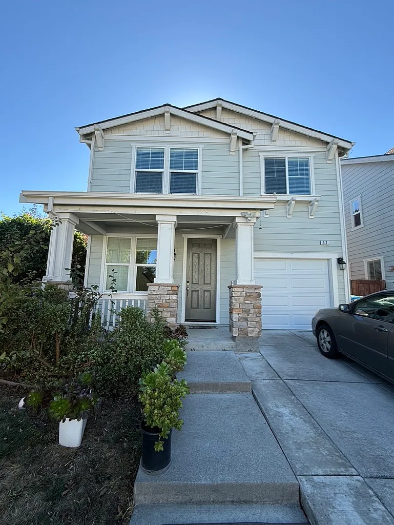 3 bed, 2.5 bath, 1351 sqft, $3,150 — Photo 1