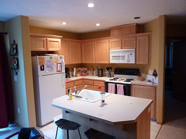 1st image of 3955 NE 50th St