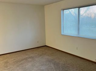 400 N Hesperia St APT F, Collinsville, IL