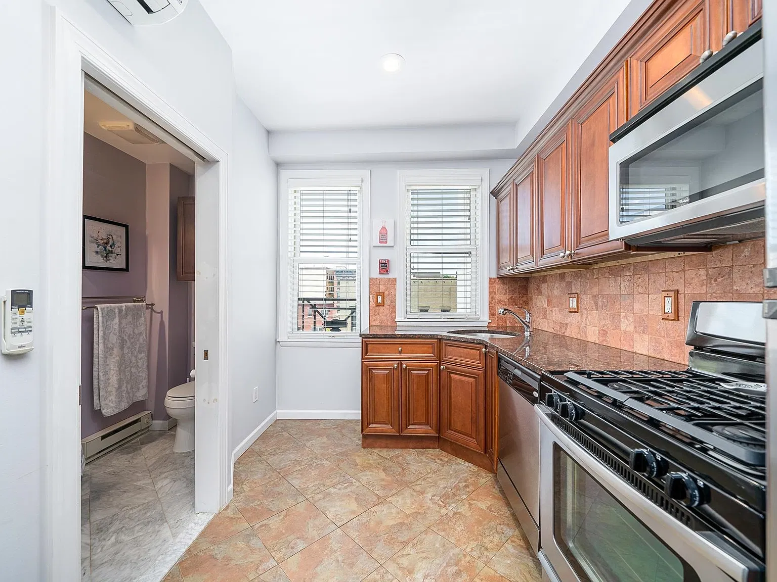 1 bed, 1.0 bath, 551 sqft, $2,750 — Photo 2