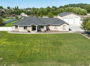 43208 E McWhorter Ln, Richland, WA 99353