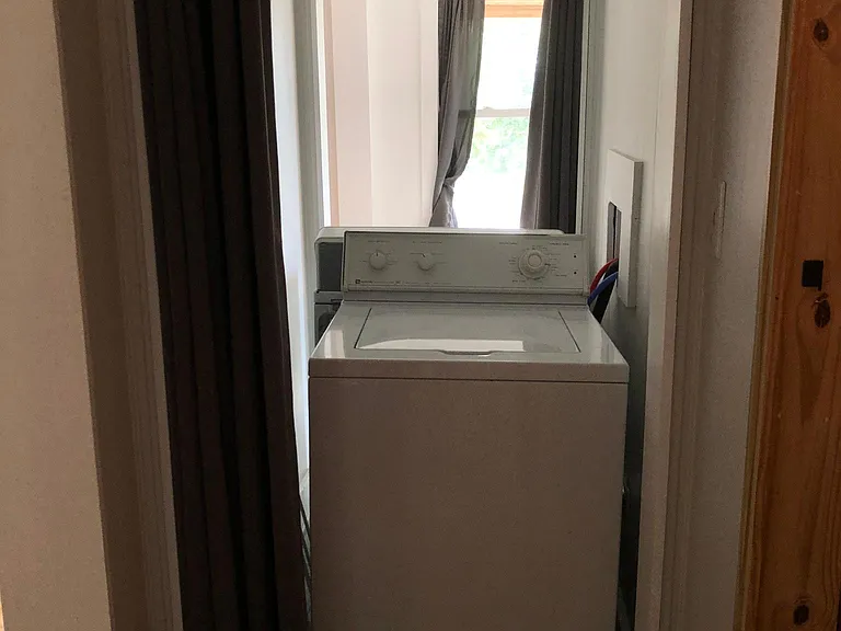 27 Hambrick Rd #B — Photo 5