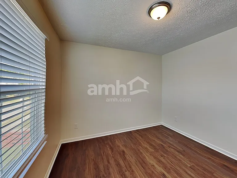 2274 Farmland Dr — Photo 16