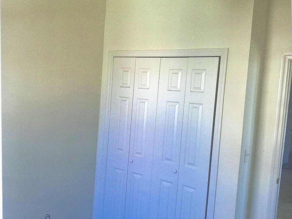 Closet in bedroom