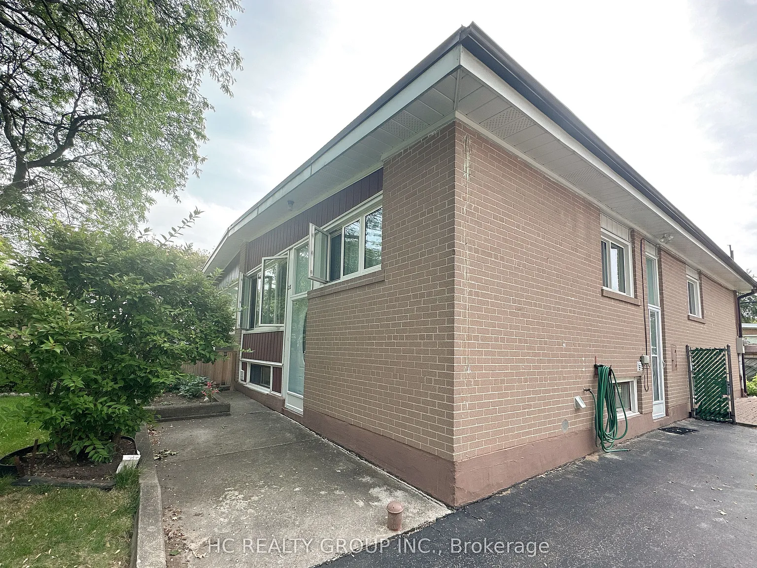 3 bed, $2,600 — Photo 2