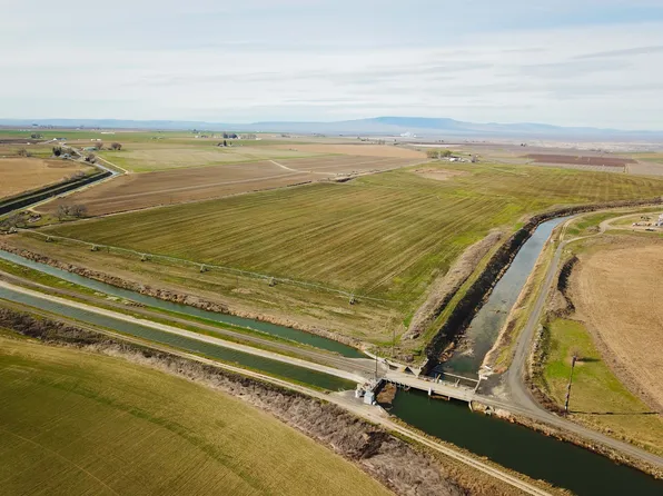 N Nka Bellevue, Eltopia, WA 99330