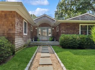 36 Woodland Dr, Sag Harbor, NY 11963