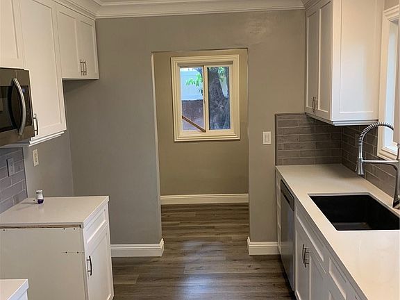 5th image of 14914 Titus St